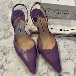 Manolo Blahnik Lavender Carolyne Mid-height Heel Slingback Napa Leather Pumps 38